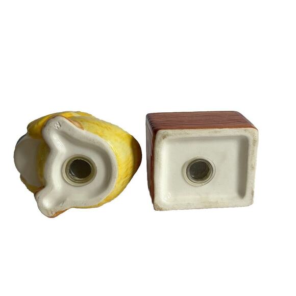 Stack-able Chicken Chef on a Hay Bale Ceramic Salt & Pepper Shaker Set 691118 - Picture 7 of 7